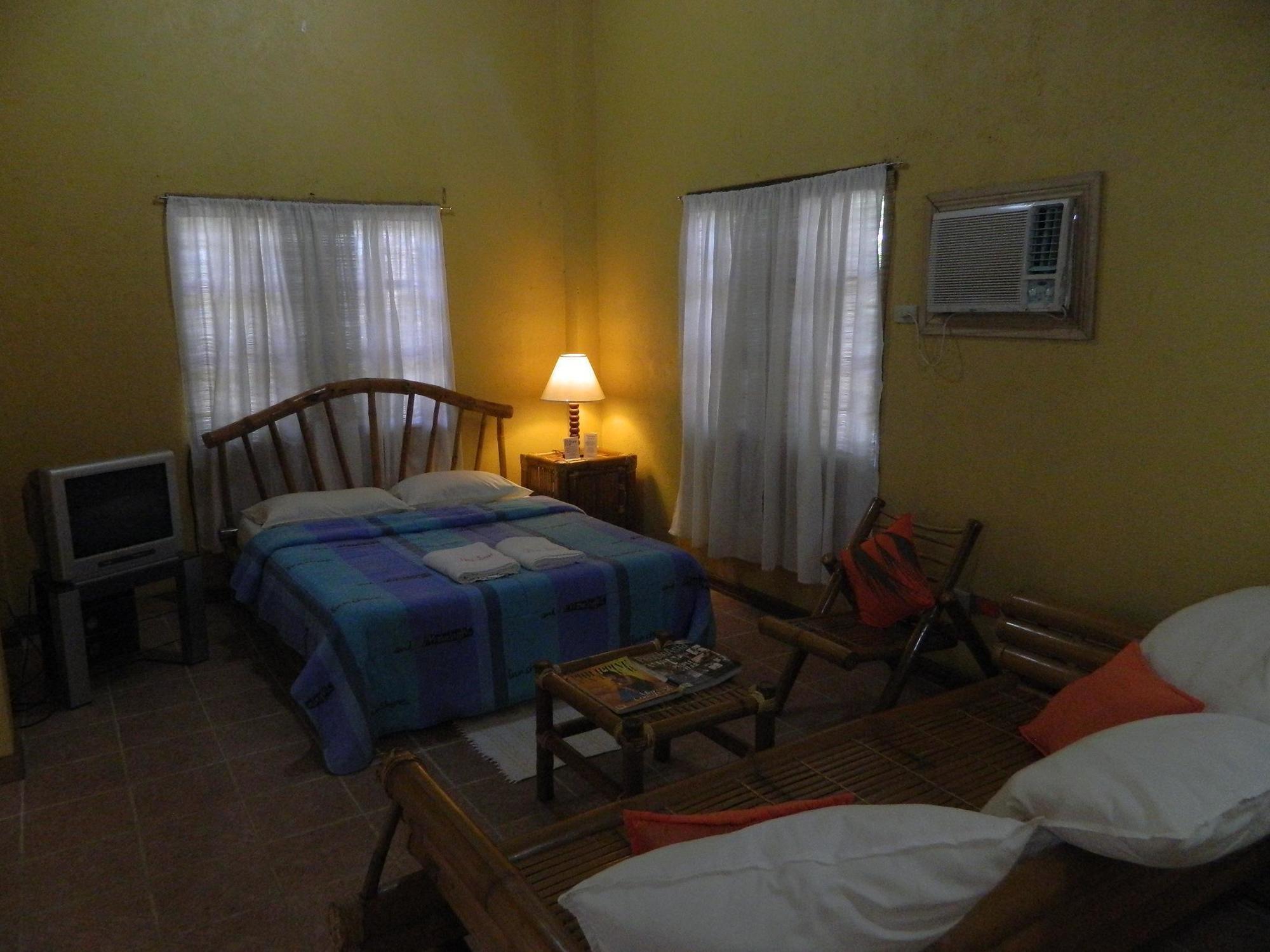 Sun Garden Hilltop Resort Manoc-Manoc Exterior foto